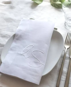 indradanush Tischwäsche|Servietten|Bestickte Leinenserviette personalisiert