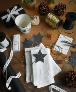 indradanush Tischwäsche|Servietten|Bestickte Leinenserviette personalisiert