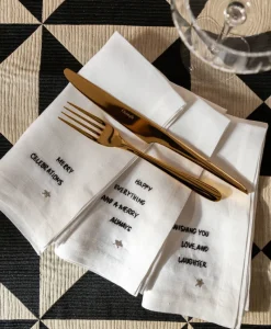 indradanush Tischwäsche|Servietten|Besticktes Leinenservietten-Set "Celebrations"