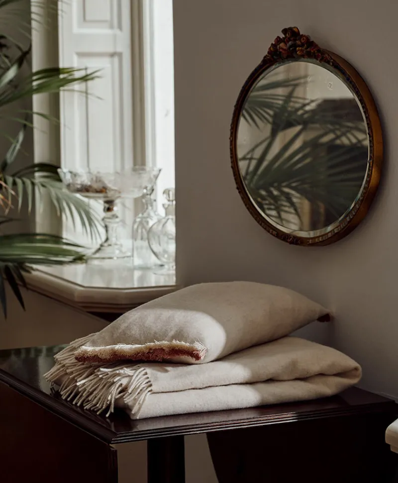 Museeum Decken Und Plaids|Tagesdecken Und Bettüberwürfe|Decke Merinowolle "The Noble Blanket"