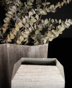 Christine Wagner Edles Handwerk|Vasen|Handgefertigte Keramik-Vase architektonisch