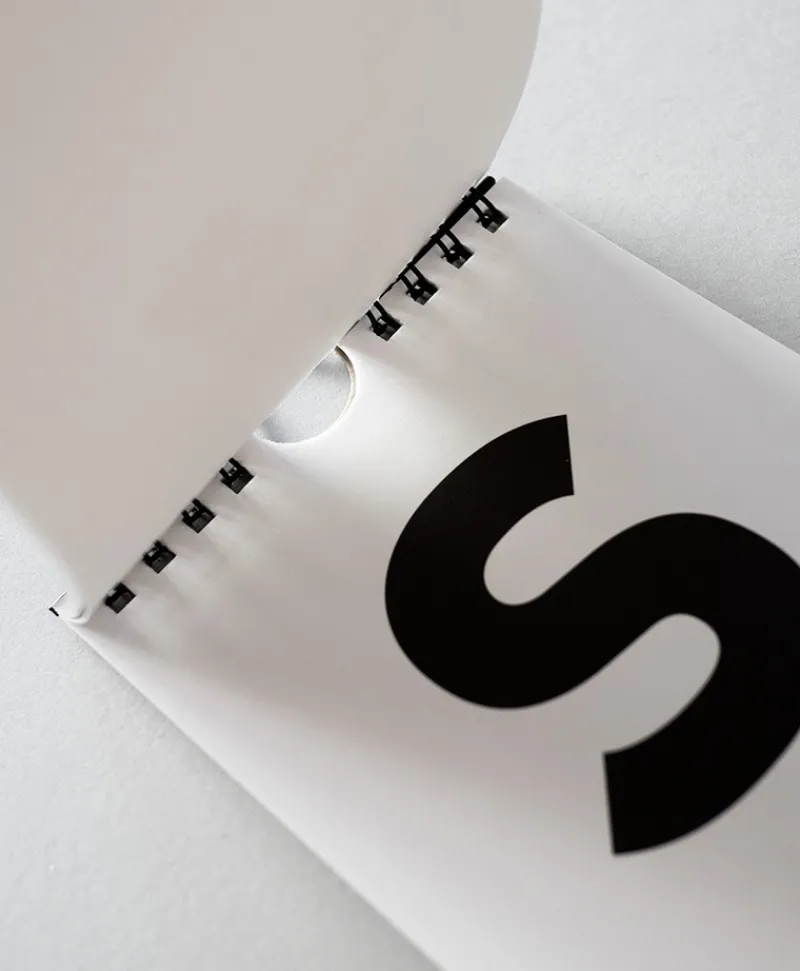 Fox & Poet Papeterie|Schreibtischzubehör|Immerwährender Geburtstagskalender Zeitlos