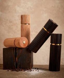 L'Objet Pfeffer Und Salz|Küchenutensilien|Ionic Salz- und Pfeffermühle aus Eichenholz (2-teilig)