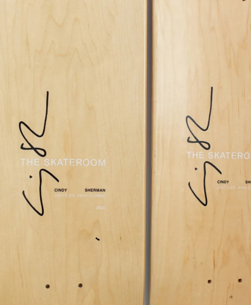 THE SKATEROOM Kunst Und Skulpturen|Kunstobjekt x Cindy Sherman