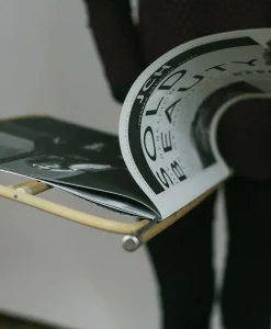 Formpoet Zeitungshalter|Wiener Zeitungshalter aus Holz