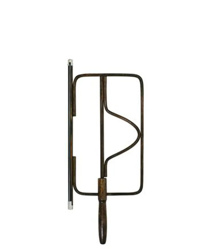 Formpoet Zeitungshalter|Wiener Zeitungshalter aus Holz